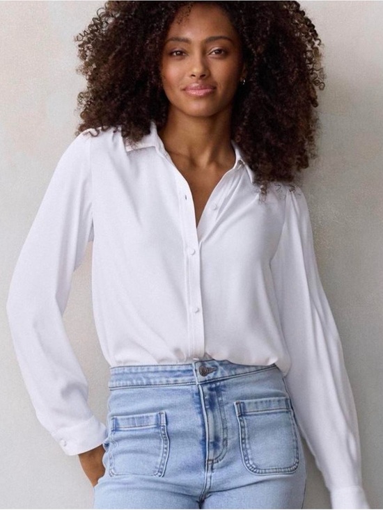 LC Lauren Conrad Tops - Women's LC Lauren Conrad Button Front Shirt. Size medium.